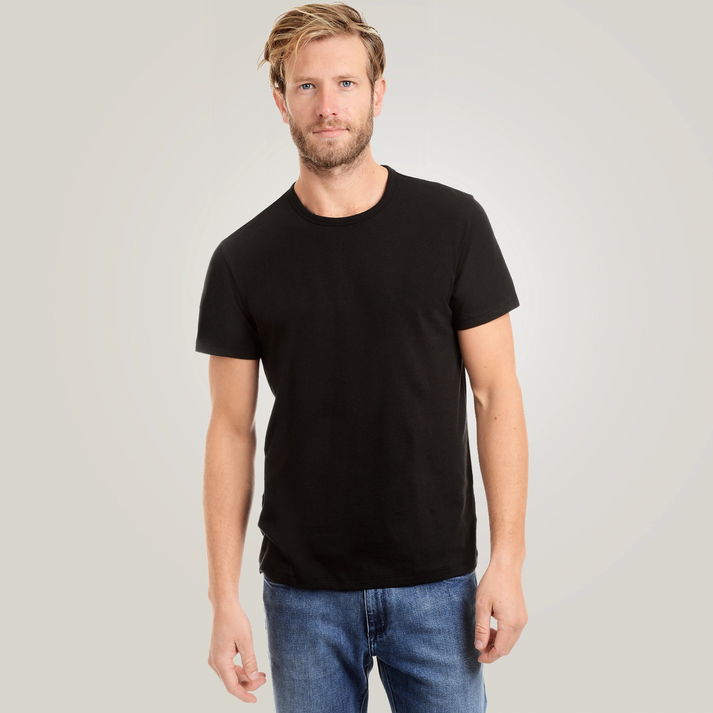 crew_driggs_black_-_2500x2500_1.jpg