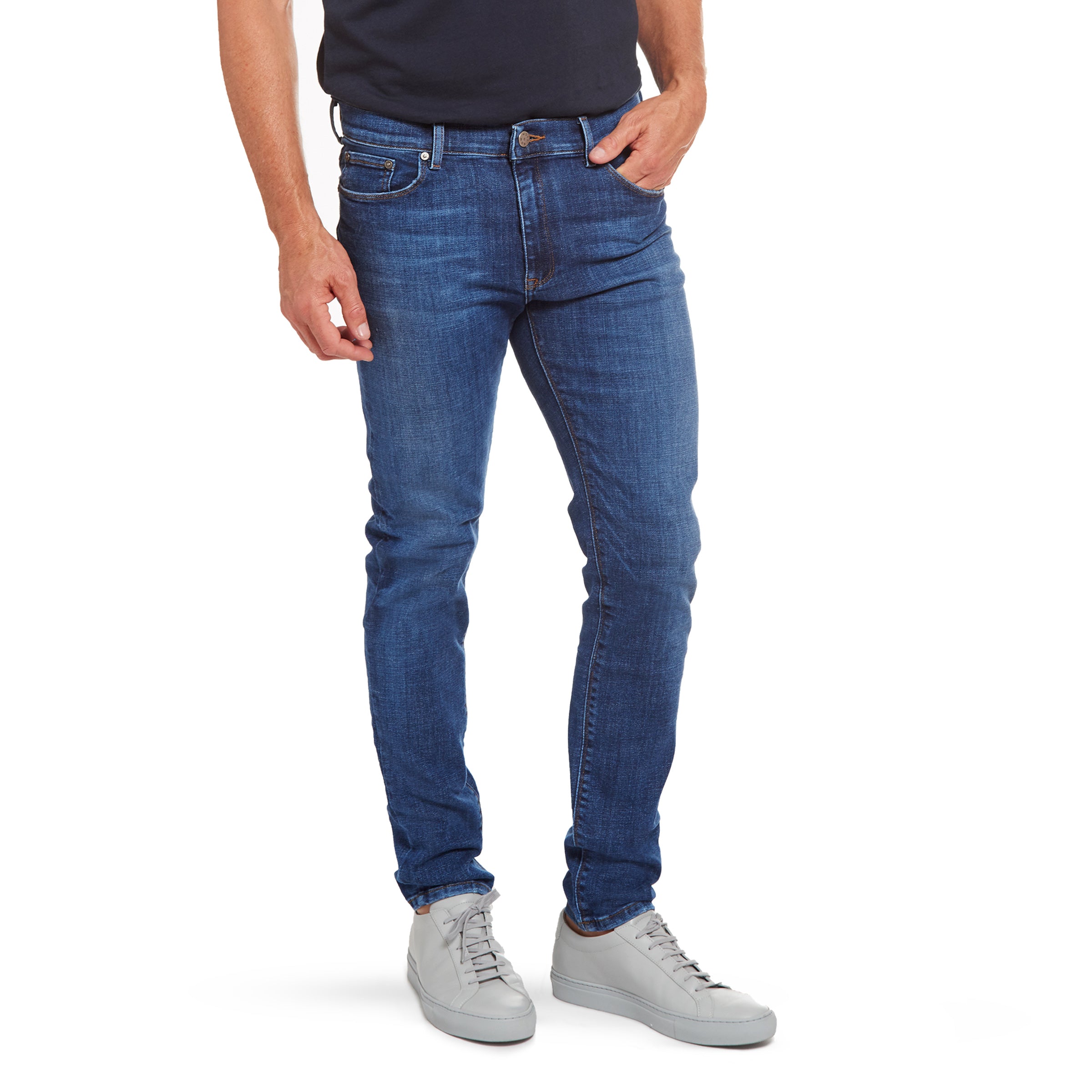 skin_woos_20mo-half-body-pdp-_3q.jpg
